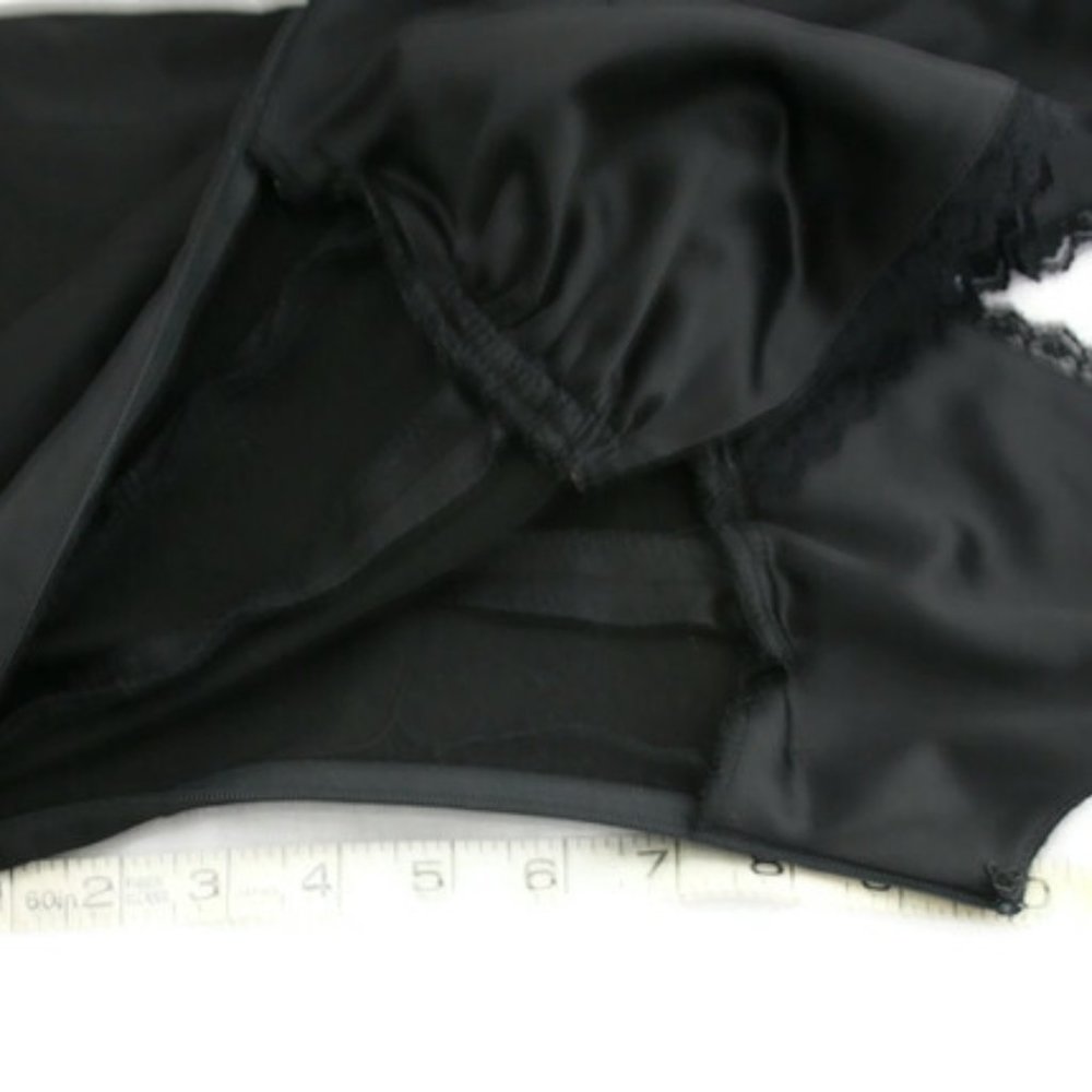 Bebe  Stretcy Bandage Dress  with "V" Lace Trim Front /Back Neckline Size Small - Picture 6 of 12